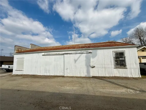$300,000 | 200 South D Street, Exeter, CA 93221