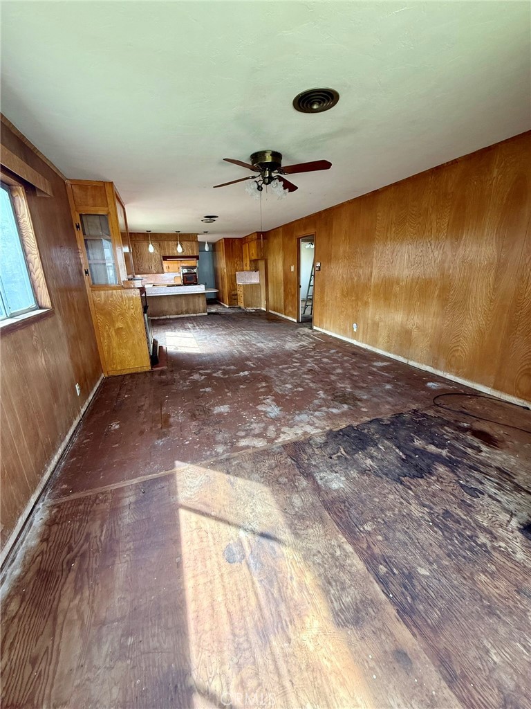 200 South D Street Exeter, CA 93221 - Photo 7 of 60