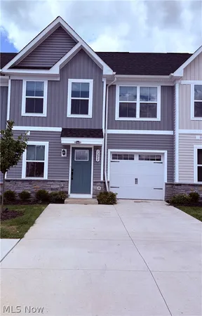 $2,495 | 1288 Divot Circle, Akron, OH 44313