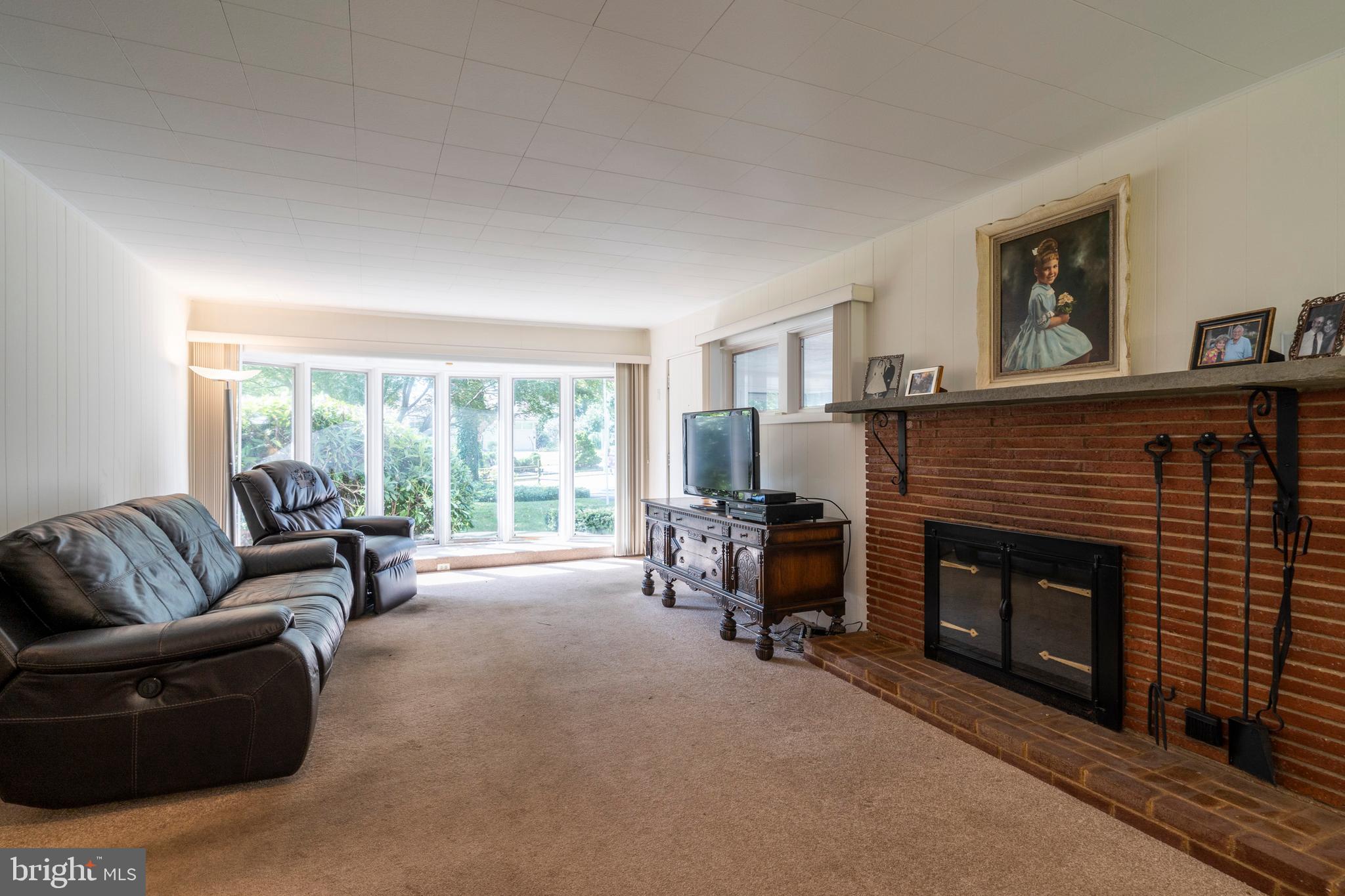 1332 Michael Road Jenkintown, PA 19046 - Photo 4 of 22