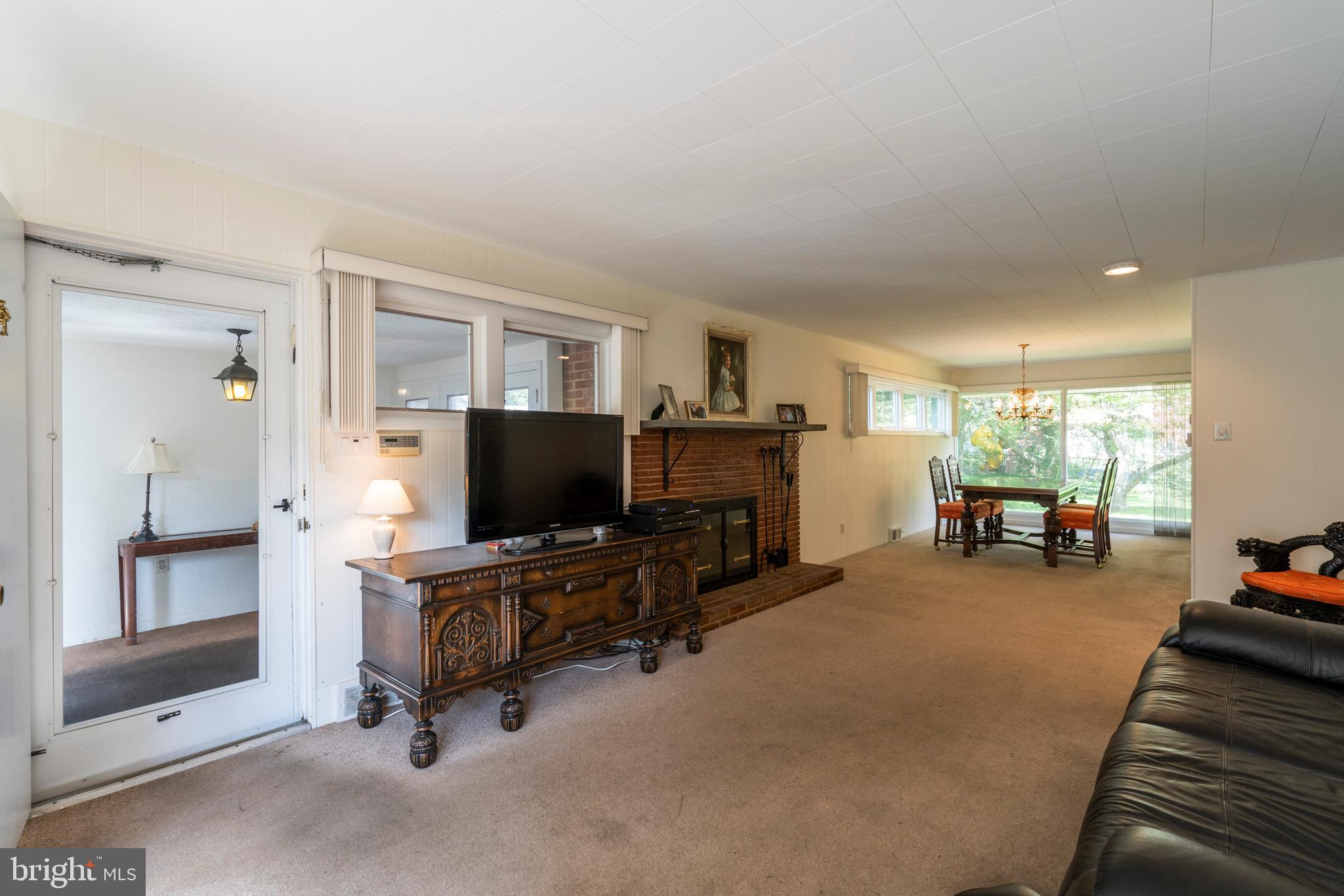 1332 Michael Road Jenkintown, PA 19046 - Photo 5 of 22
