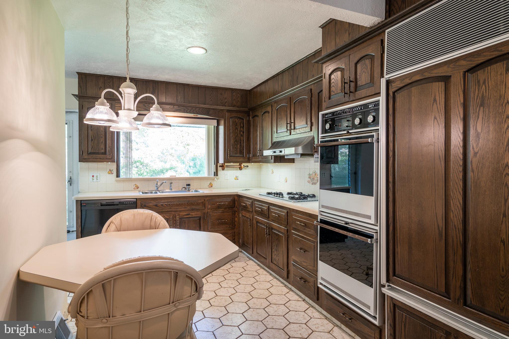 1332 Michael Road Jenkintown, PA 19046 - Photo 9 of 22
