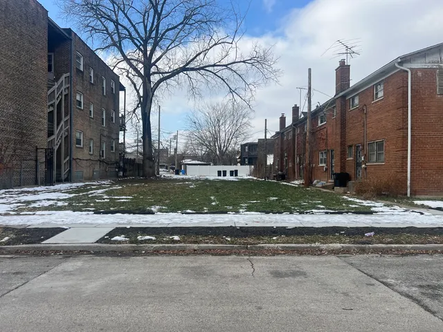 $12,500 | 9044 South Dauphin Avenue, Chicago, IL 60619