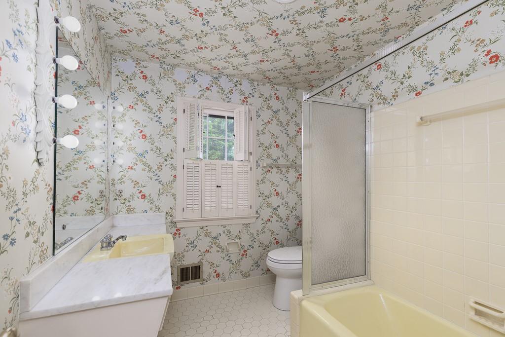 931 Valleyview Road Pittsburgh, PA 15243 - Photo 25 of 35 Gallery Image 25