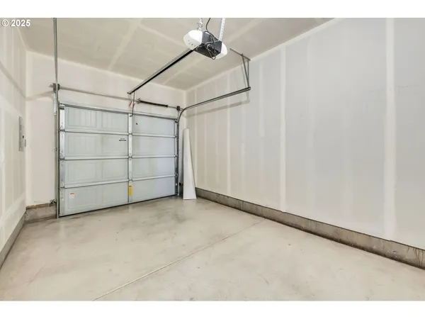 $690,000 | 4356-4358 Kalmia Street, Springfield, OR 97478