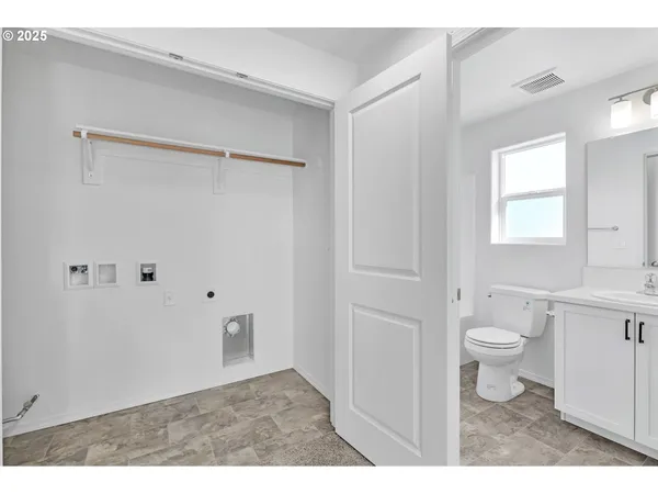 $690,000 | 4356-4358 Kalmia Street, Springfield, OR 97478