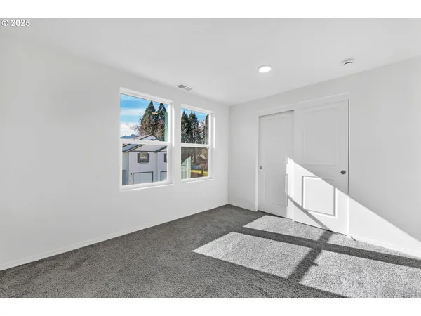 $690,000 | 4356-4358 Kalmia Street, Springfield, OR 97478