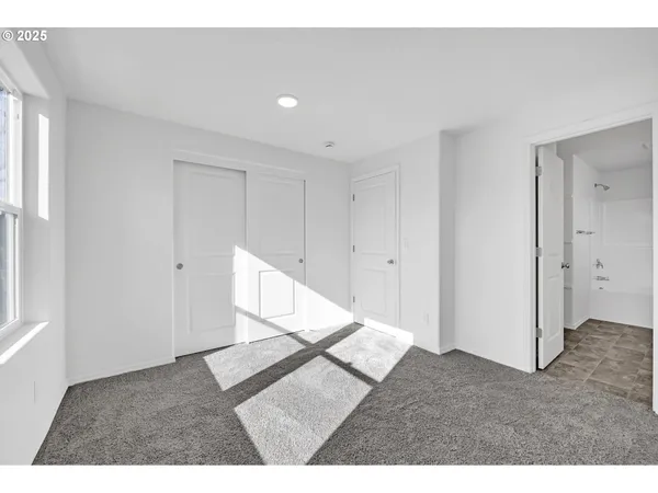 $690,000 | 4356-4358 Kalmia Street, Springfield, OR 97478