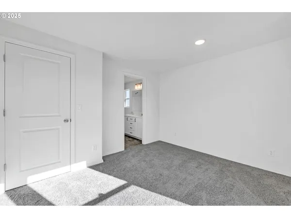 $690,000 | 4356-4358 Kalmia Street, Springfield, OR 97478