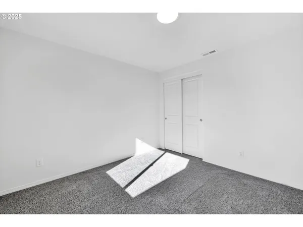 $690,000 | 4356-4358 Kalmia Street, Springfield, OR 97478