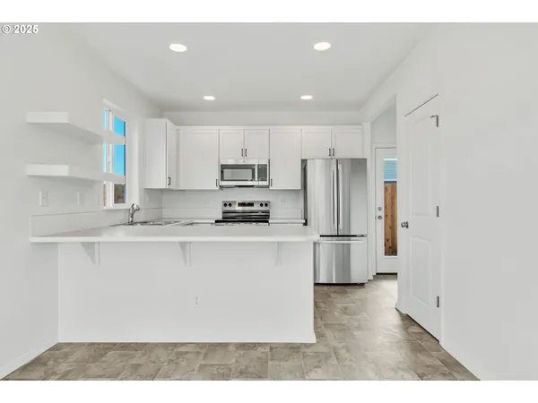 $690,000 | 4356-4358 Kalmia Street, Springfield, OR 97478