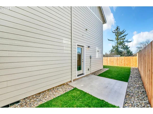 $690,000 | 4356-4358 Kalmia Street, Springfield, OR 97478