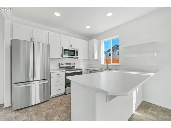 $690,000 | 4356-4358 Kalmia Street, Springfield, OR 97478