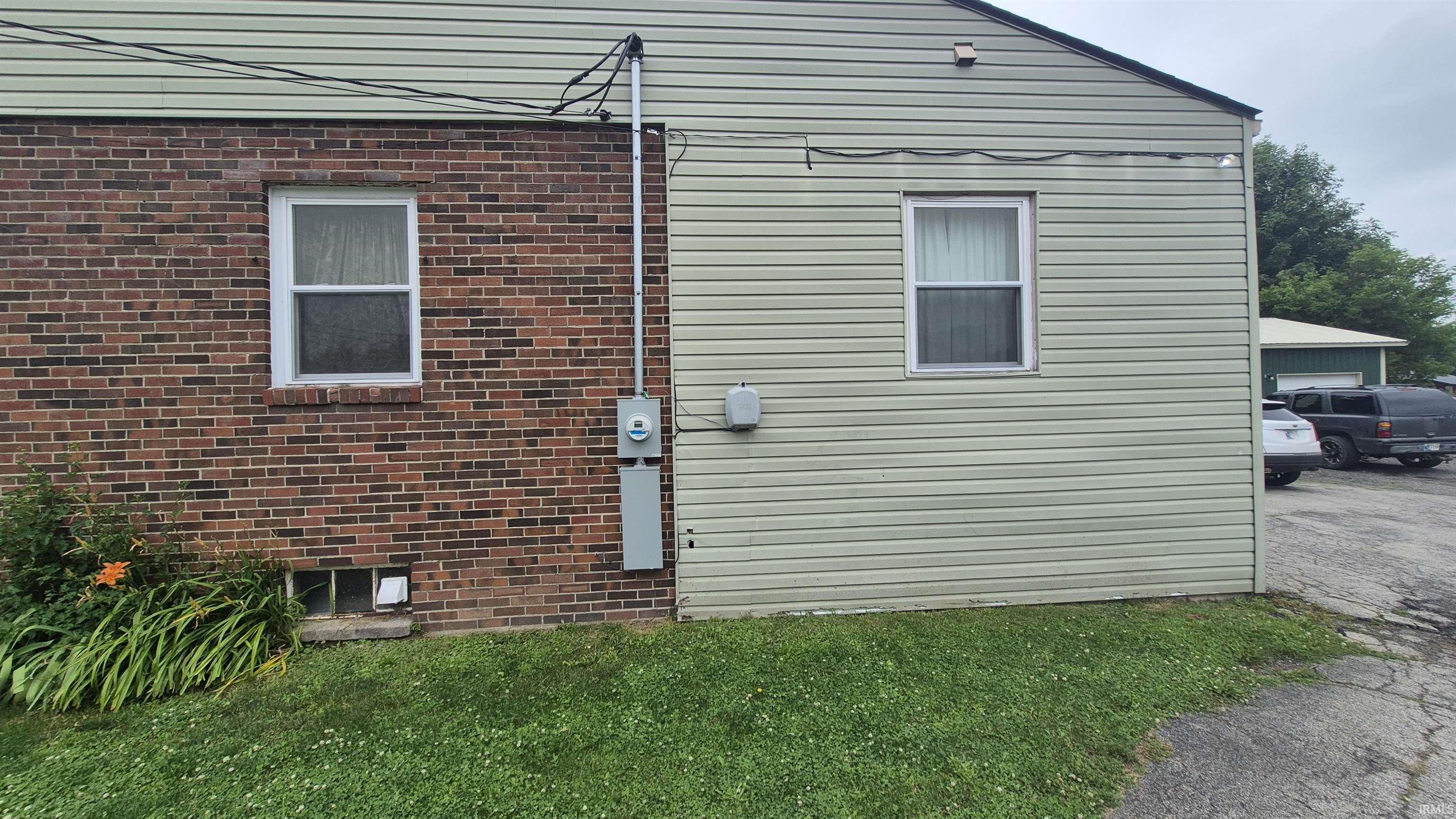 811 South Main Street Dunkirk, IN 47336 - Photo 7 of 35