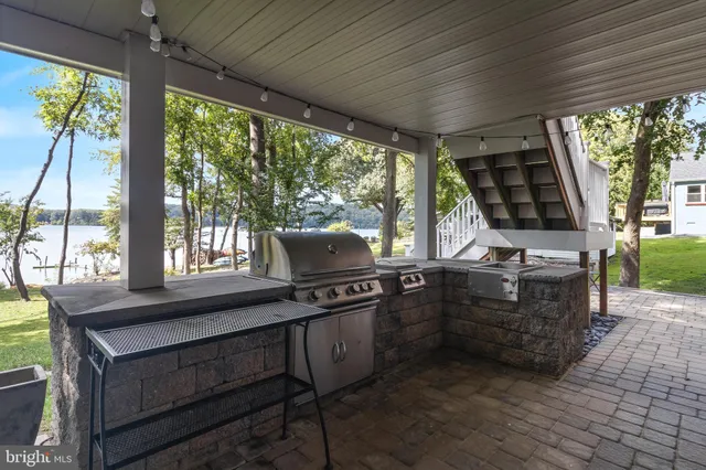 $1,650,000 | 8535 Colleen Drive, Port Tobacco, MD 20677