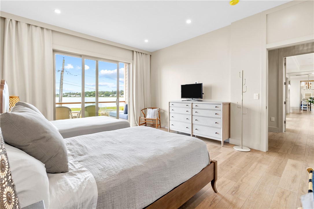 82 Ellery Road Newport, RI 02840 - Photo 17 of 30 First Floor Queen Suite