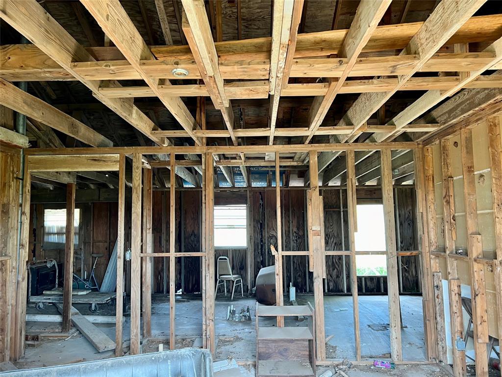 9315 Highway 79 Wichita Falls, TX 76310 - Photo 13 of 29 a view of a porch