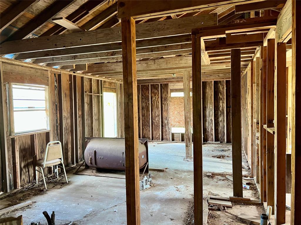 9315 Highway 79 Wichita Falls, TX 76310 - Photo 23 of 29 a view of a livingroom with furniture and windows