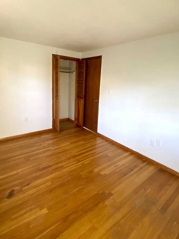 59 Commercial Street, Unit 4 Marblehead, MA 01945 - Photo 9 of 23 Gallery Image 9