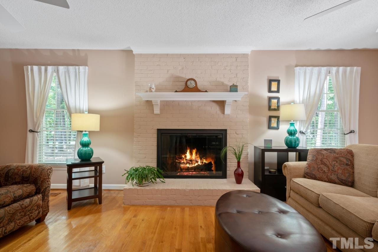 3100 Avondale Court Raleigh, NC 27613 - Photo 3 of 28 Gallery Image 3