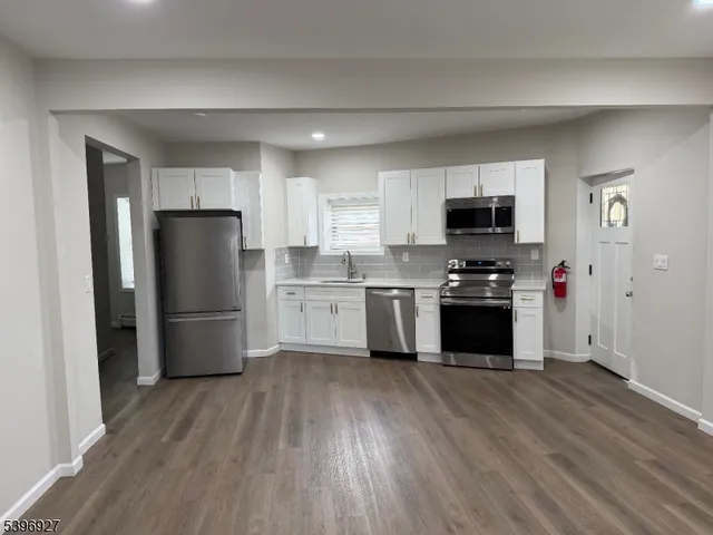 $2,650 | 9 Stoll Street, Unit 1, Netcong, NJ 07857