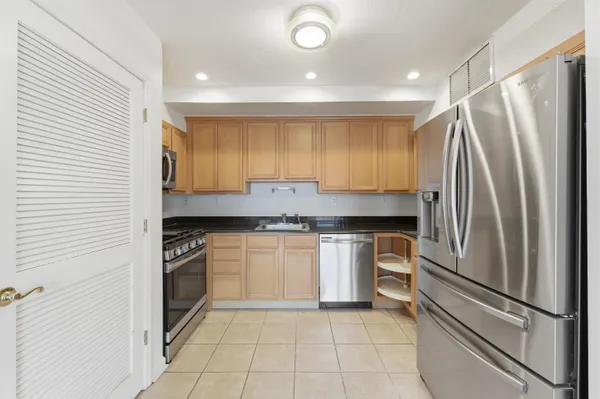 $849,000 | 119 Madison Street, Unit 5W, Hoboken, NJ 07030