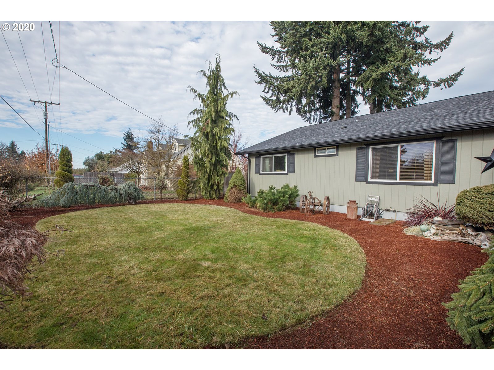 1130 S Street Springfield, OR 97477 - Photo 2 of 29