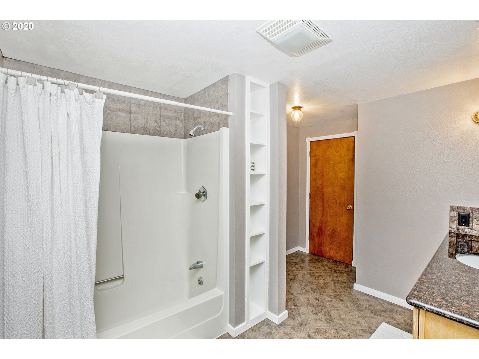 1130 S Street Springfield, OR 97477 - Photo 12 of 29