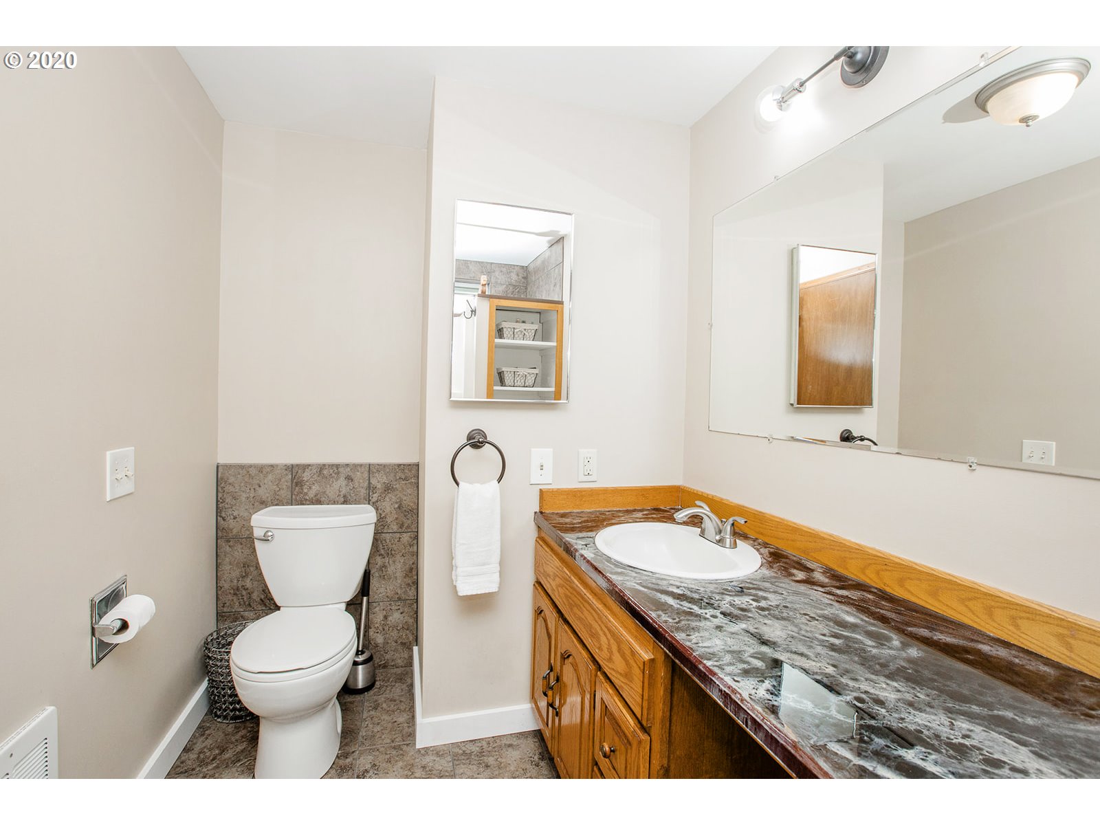 1130 S Street Springfield, OR 97477 - Photo 9 of 29