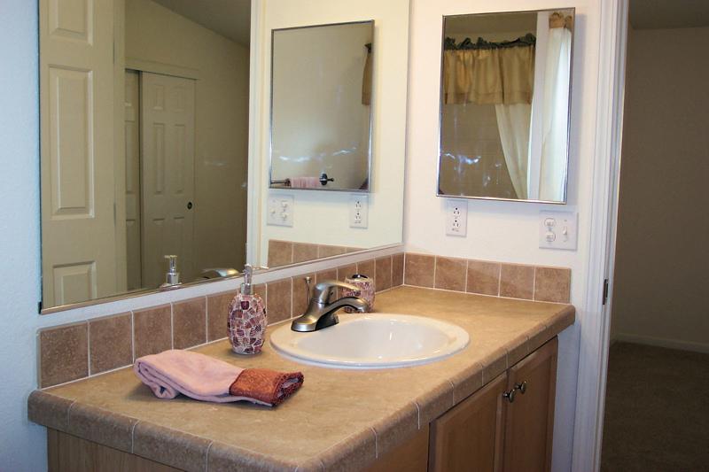 1390 Aztec Path, Unit 230 Redding, CA 96003 - Photo 16 of 22 Master bath