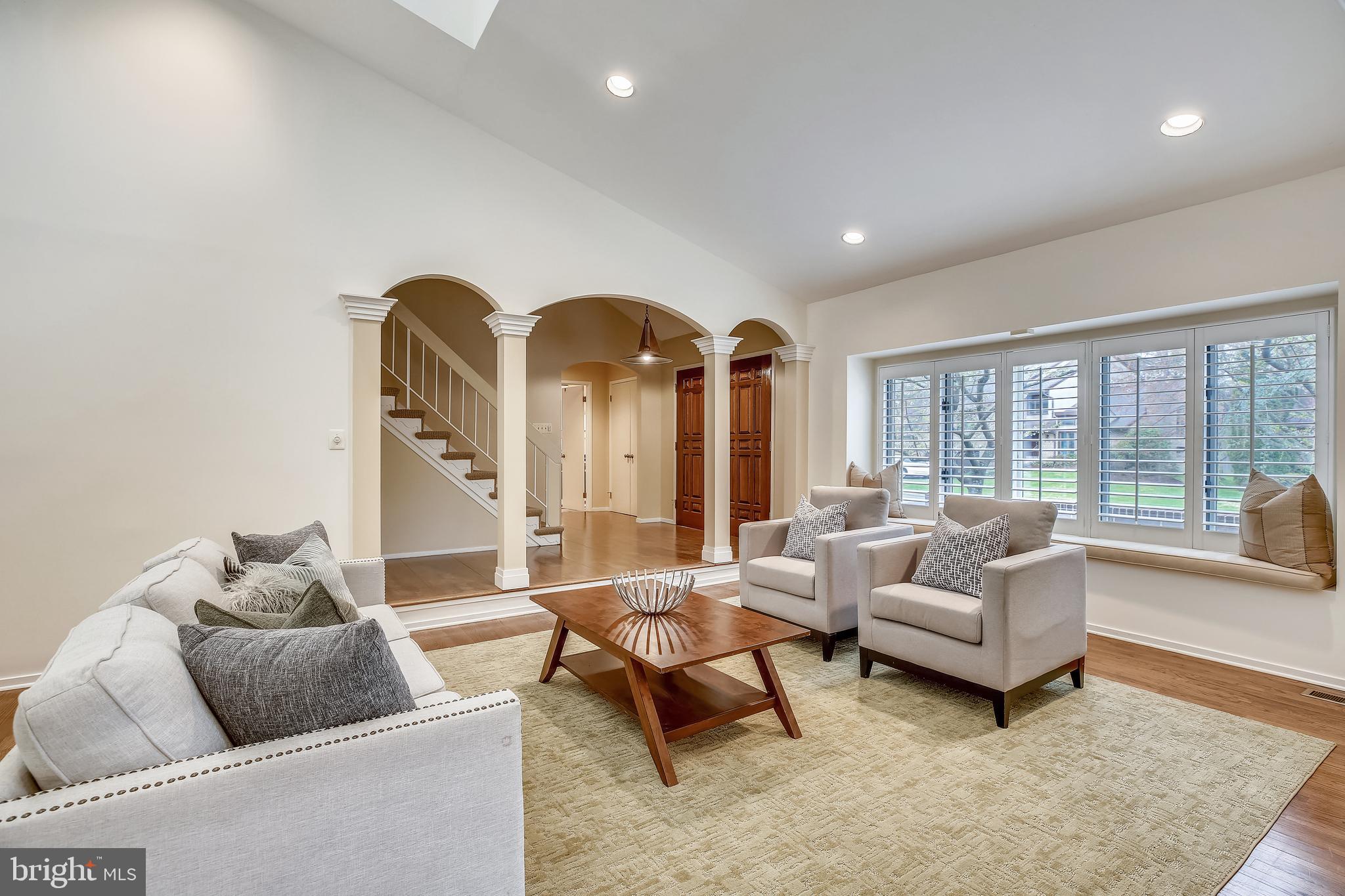 7903 Springer Road Bethesda, MD 20817 - Photo 10 of 83 we love the arched entries from the foyer