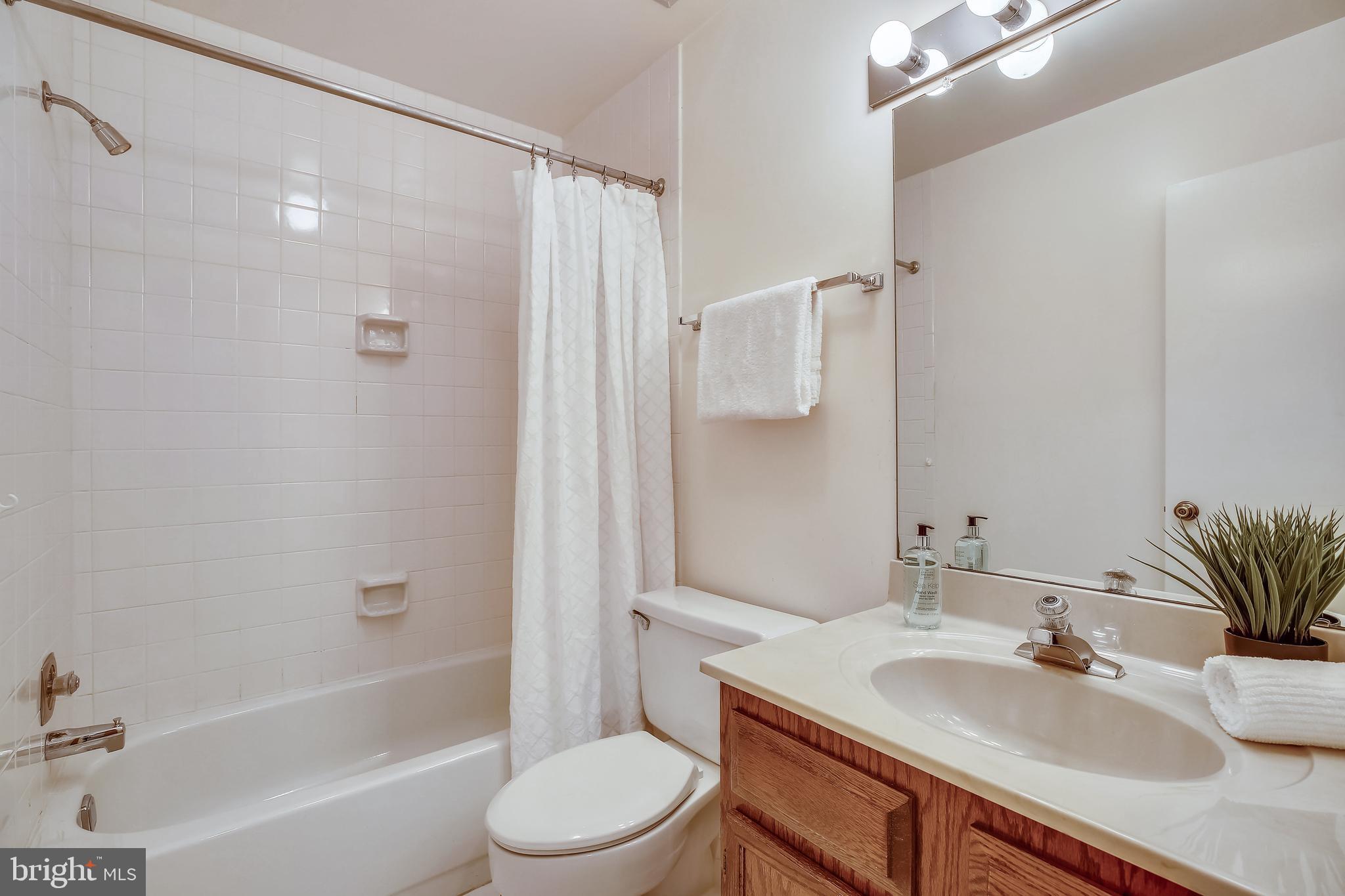 7903 Springer Road Bethesda, MD 20817 - Photo 31 of 83 Main level BR ensuite full bath