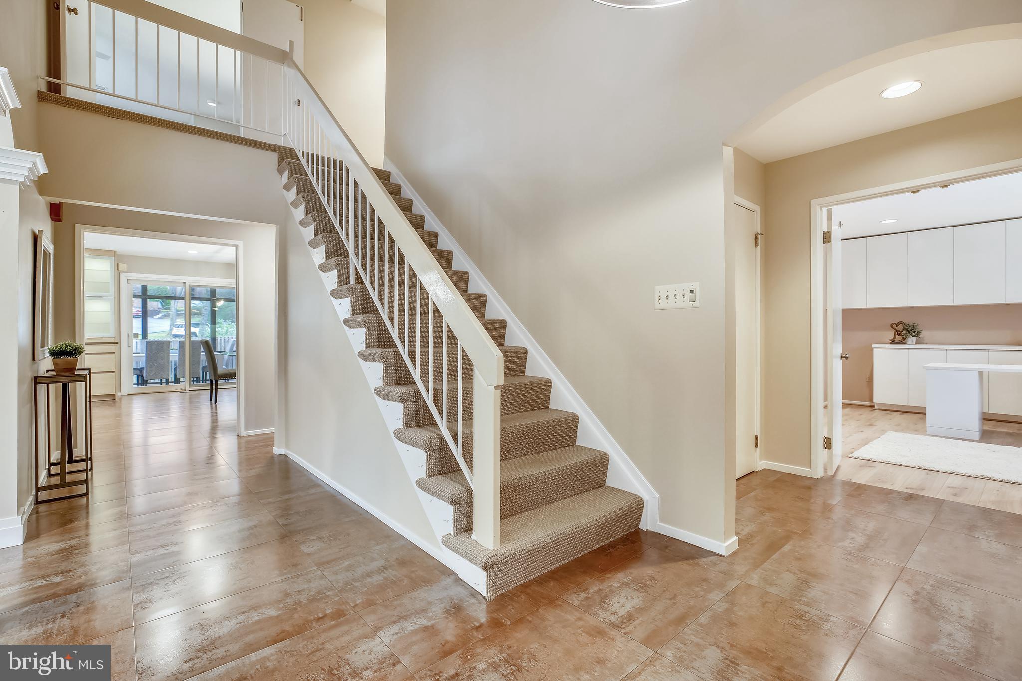 7903 Springer Road Bethesda, MD 20817 - Photo 5 of 83 Ceramic tile entry