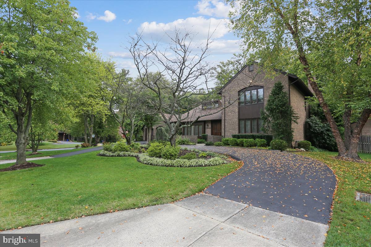 7903 Springer Road Bethesda, MD 20817 - Photo 71 of 83 2 car garage AND circular driveway