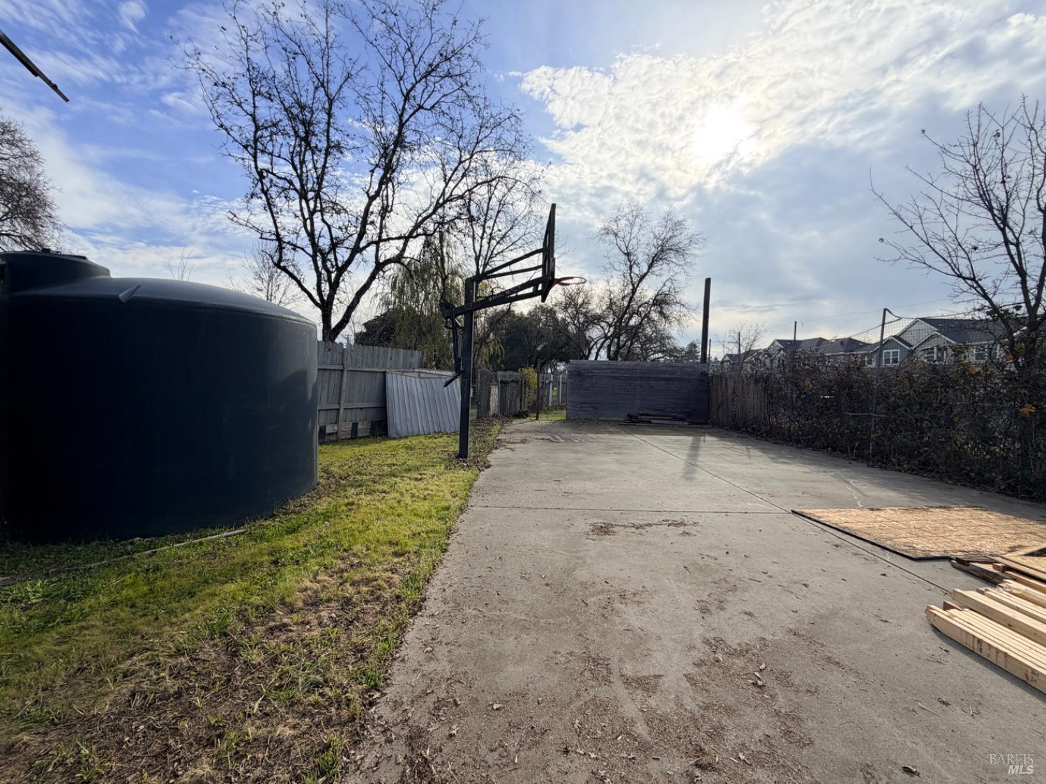 1863 Beachwood Drive Santa Rosa, CA 95407 - Photo 12 of 24 a view of a yard with an trees