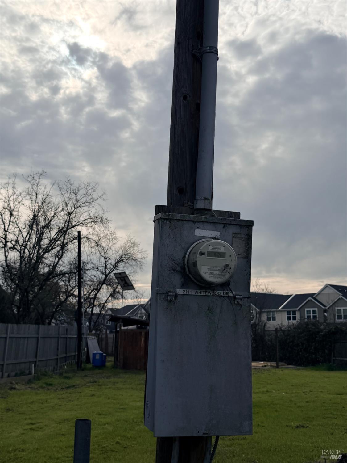 1863 Beachwood Drive Santa Rosa, CA 95407 - Photo 5 of 24 a view of a yard with grass and a fountain