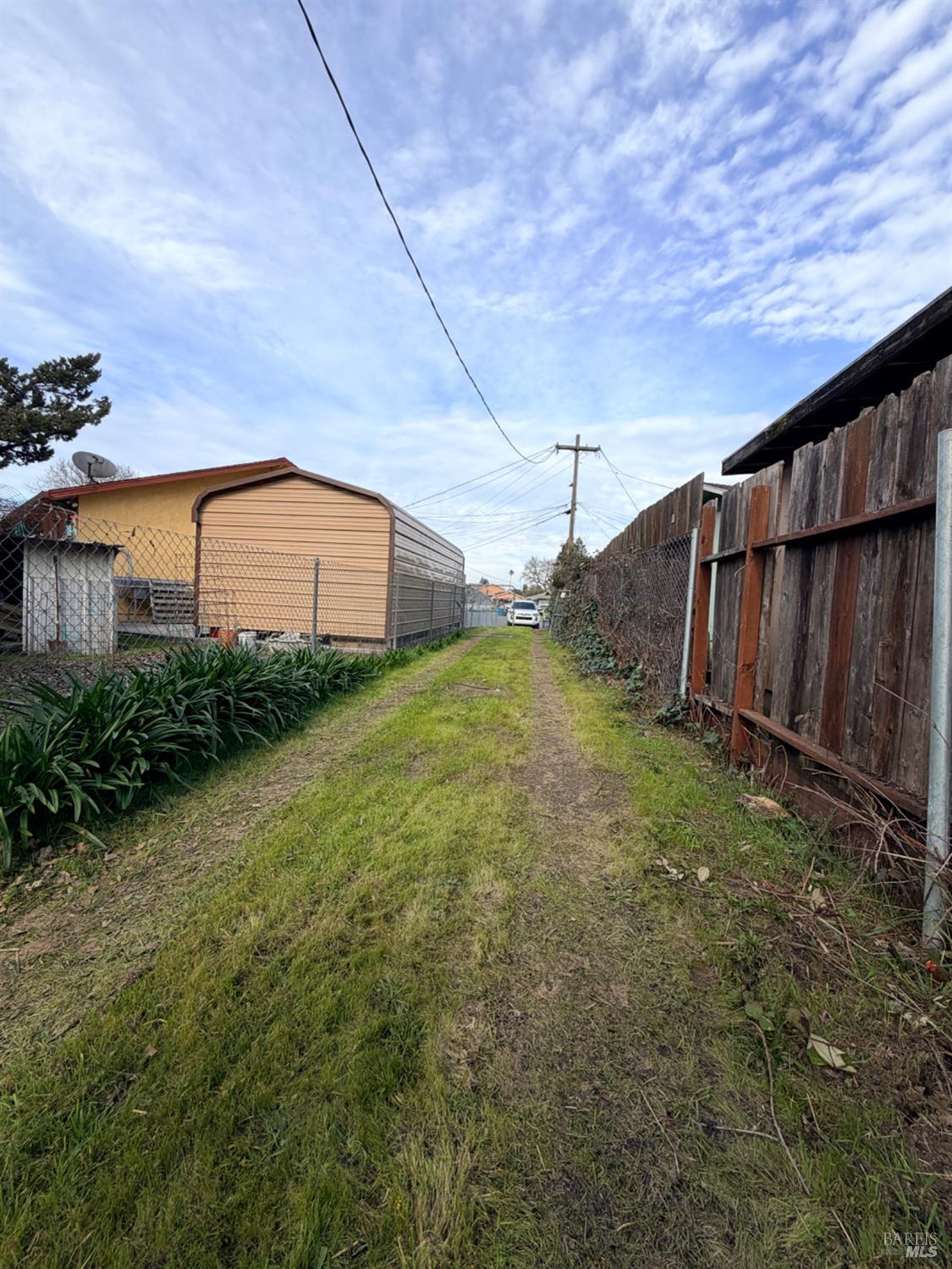 1863 Beachwood Drive Santa Rosa, CA 95407 - Photo 7 of 24 a view of a backyard