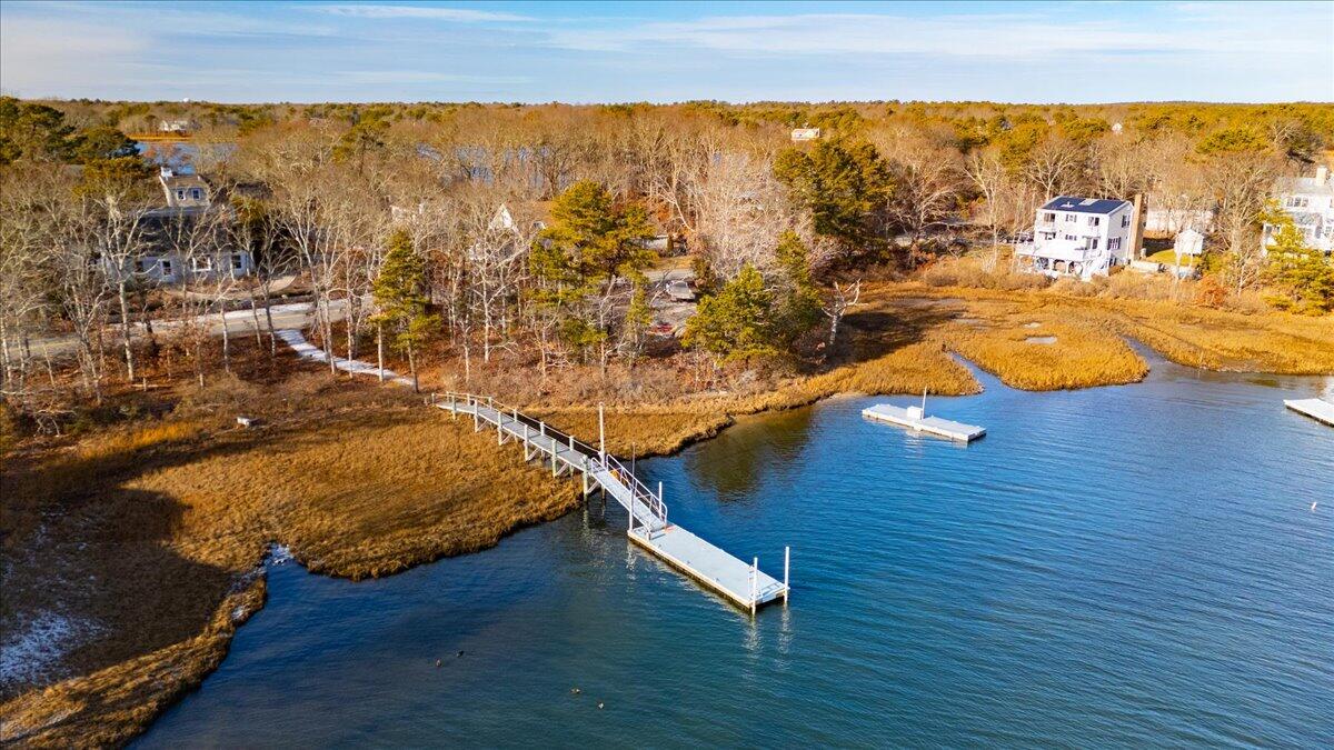 197 Monomoscoy Road Mashpee, MA 02649 - Photo 13 of 55 18-197 Monomoscoy Rd Final-19