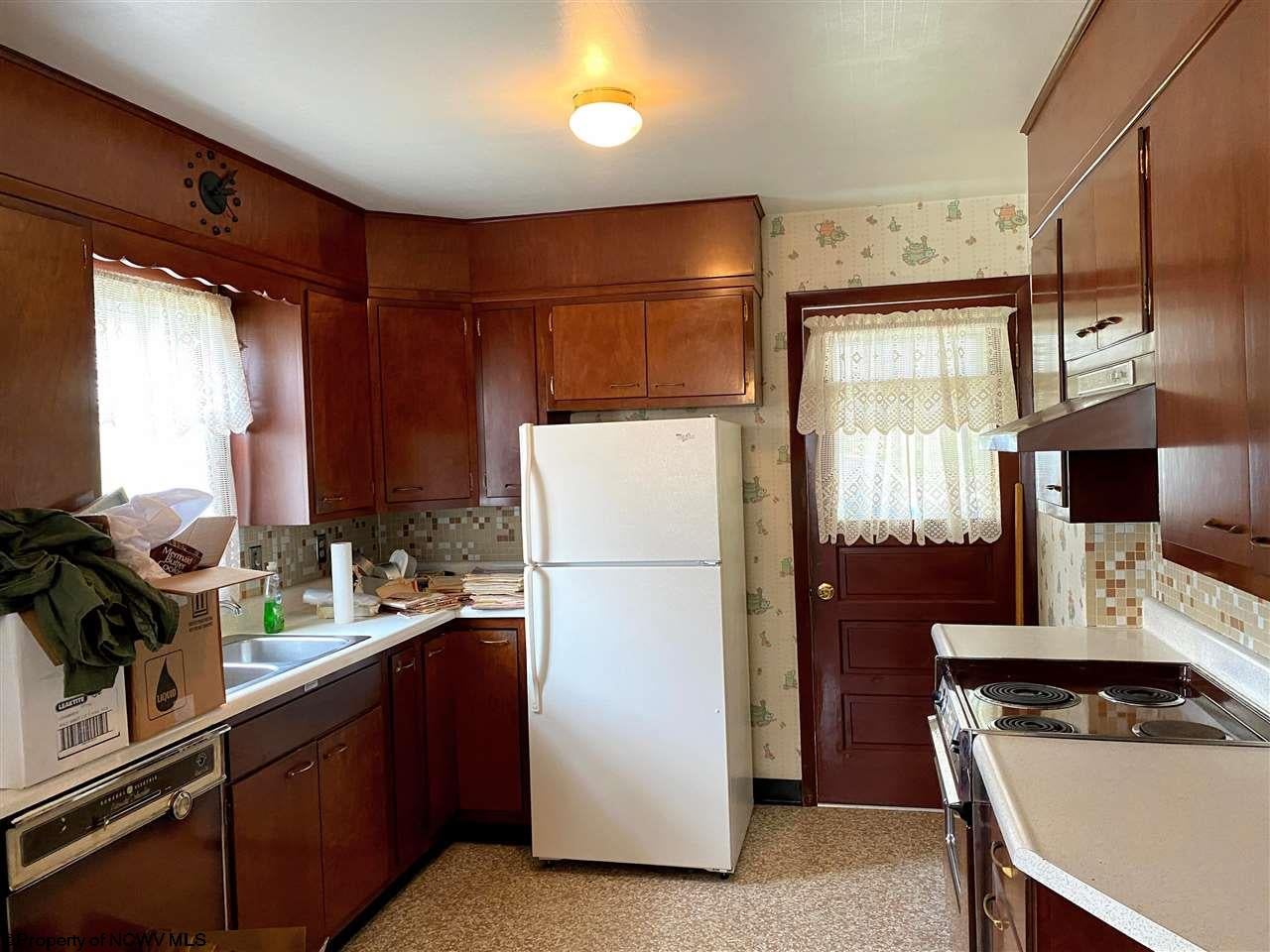 1365 Overhill Road Fairmont, WV 26554 - Photo 5 of 14 Gallery Image 5