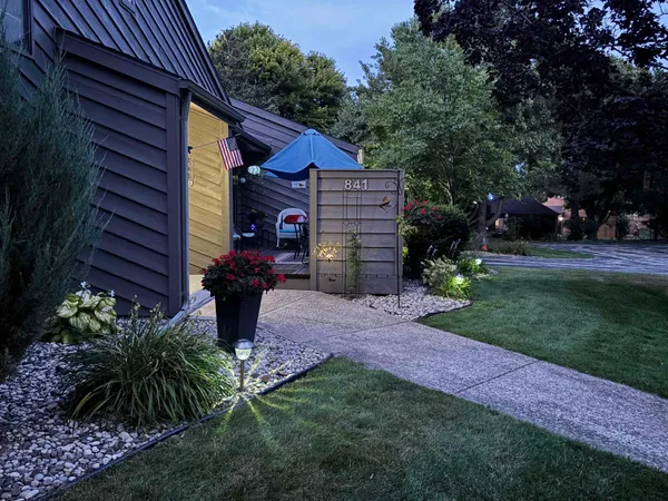 $274,900 | 841 East Windfield Place, Appleton, WI 54911