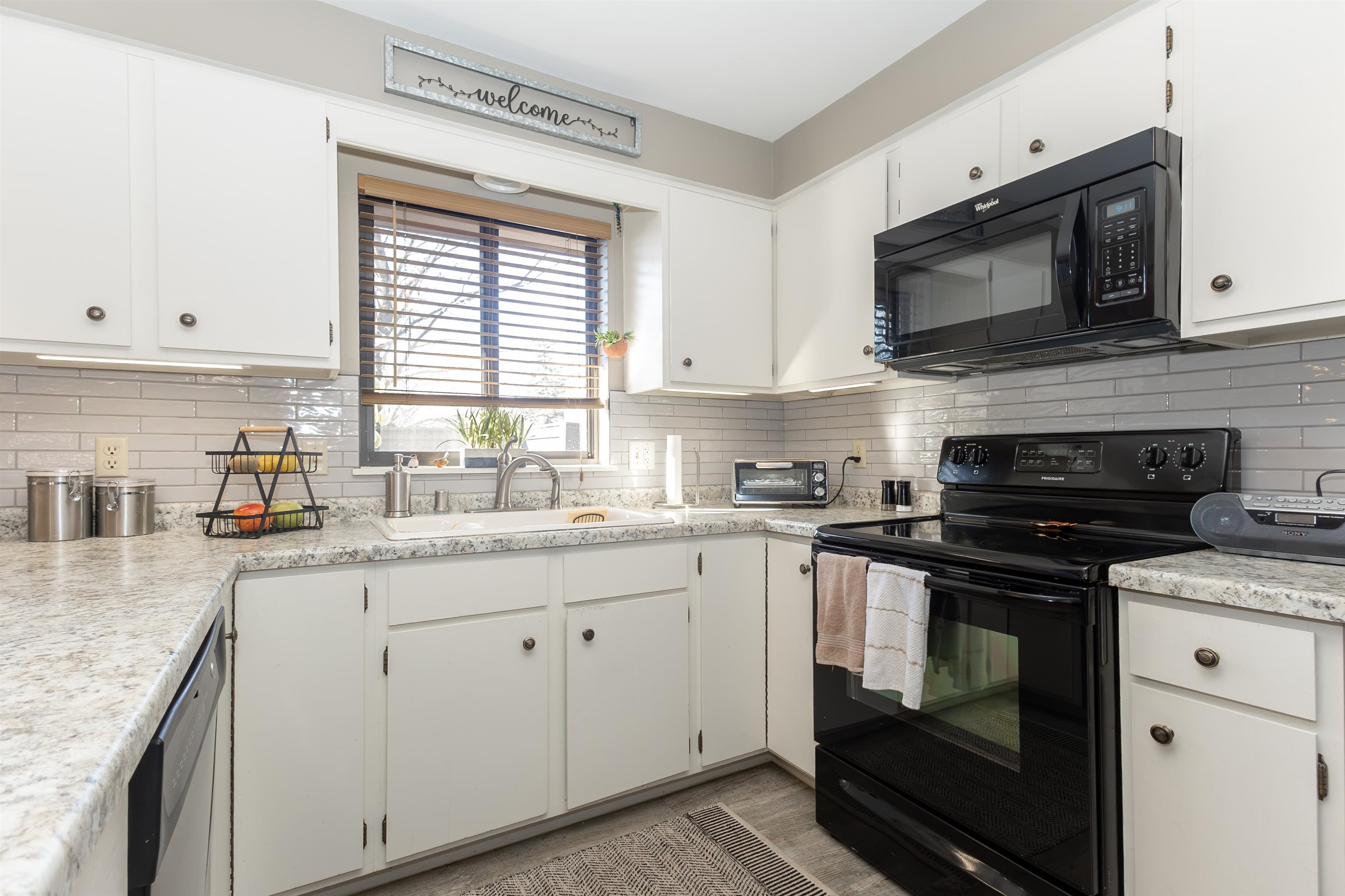 841 East Windfield Place Appleton, WI 54911 - Photo 9 of 42