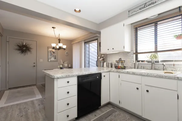 $274,900 | 841 East Windfield Place, Appleton, WI 54911