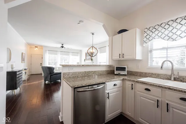 $323,500 | 1463 Shadow Ridge Road, Carmel, IN 46280