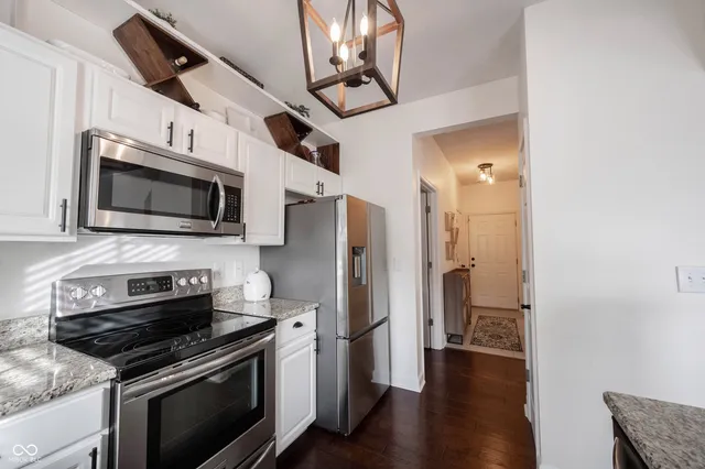 $323,500 | 1463 Shadow Ridge Road, Carmel, IN 46280