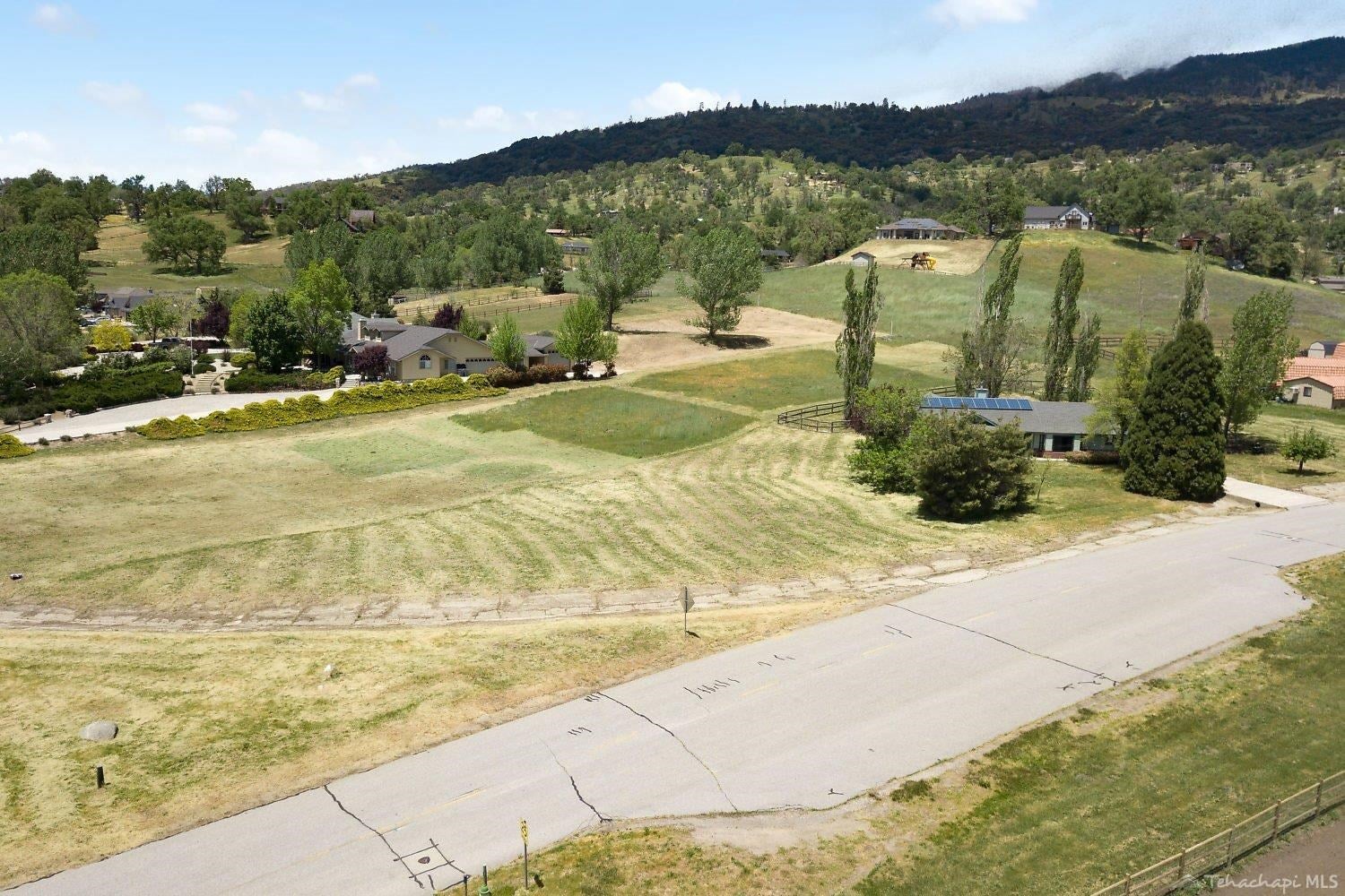 29201 North Lower Valley Road Tehachapi, CA 93561 - Photo 4 of 43 Gallery Image 4