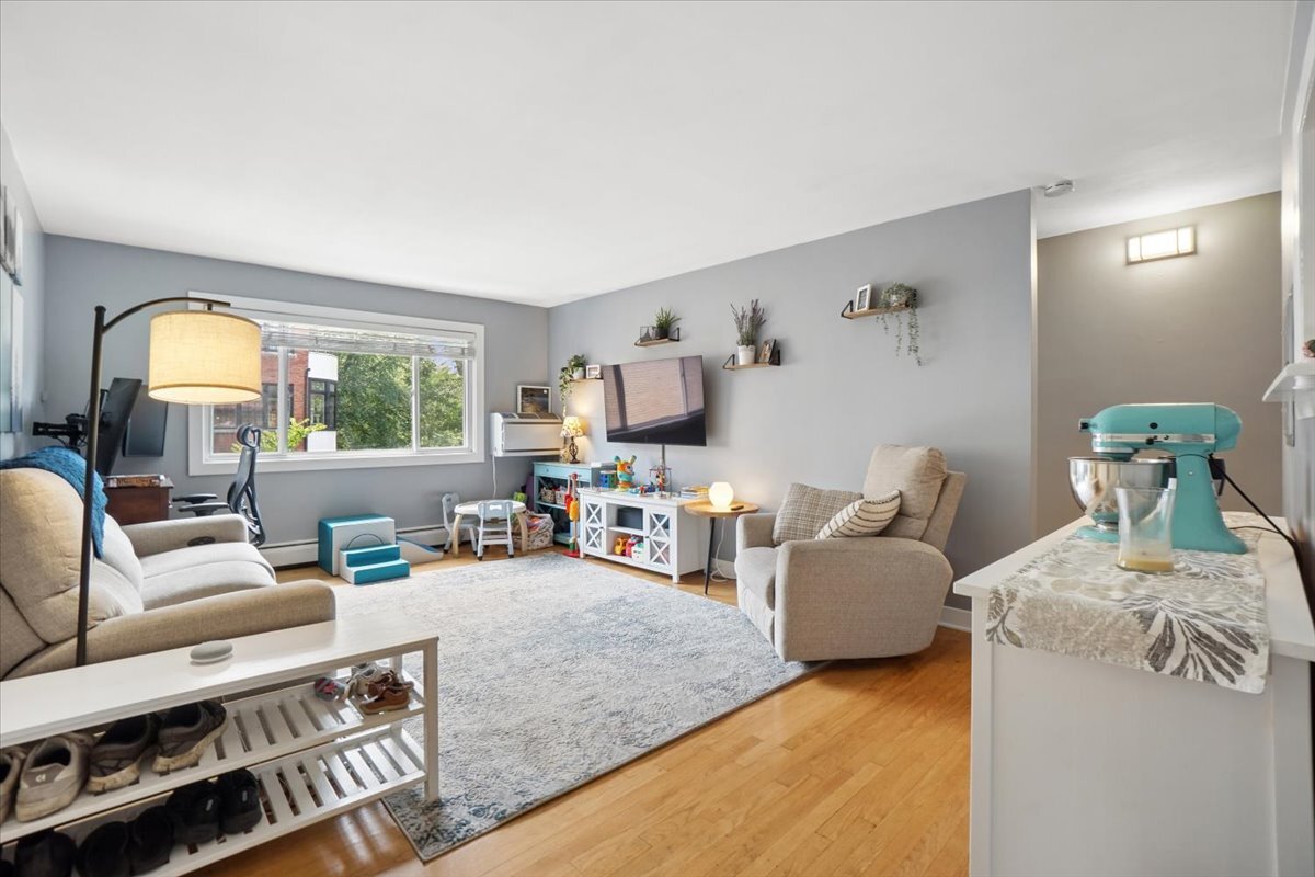 547 Sheridan Road, Unit 3W Evanston, IL 60202 - Photo 5 of 15 Gallery Image 5