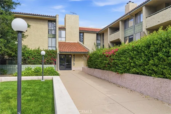 $700,000 | 4275 Vía Arbolada, Unit 210, Los Angeles, CA 90042