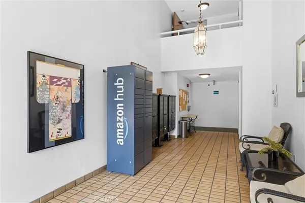 $700,000 | 4275 VÃa Arbolada, Unit 210, Los Angeles, CA 90042