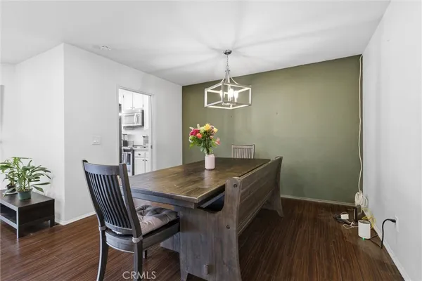 $700,000 | 4275 VÃa Arbolada, Unit 210, Los Angeles, CA 90042