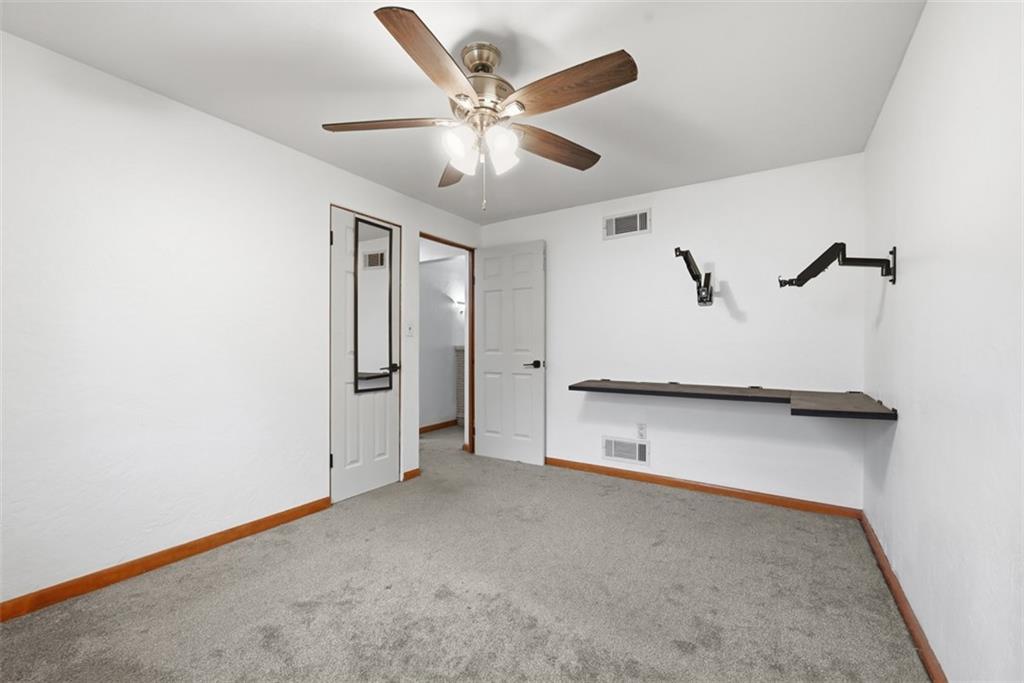 4930 Gardenville Road Pittsburgh, PA 15236 - Photo 26 of 47